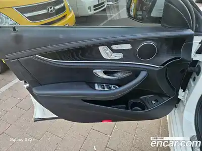 Mercedes-Benz E-Class 2021 1.9 Автомат в Москве № 194006, миниатюра 7