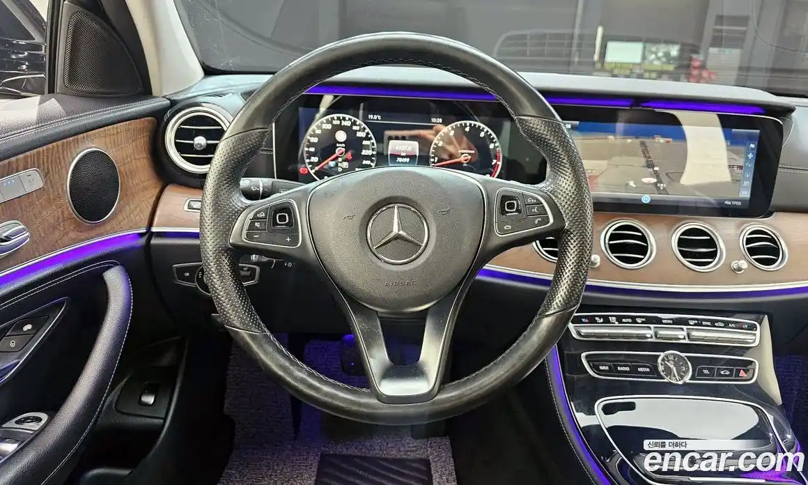 Mercedes-Benz E-Class 2017 2.0 Автомат в Москве № 194928, фото 16