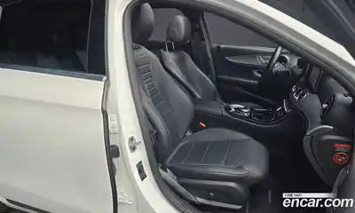 Mercedes-Benz E-Class 2019 2.0 Автомат в Москве № 195074, миниатюра 3