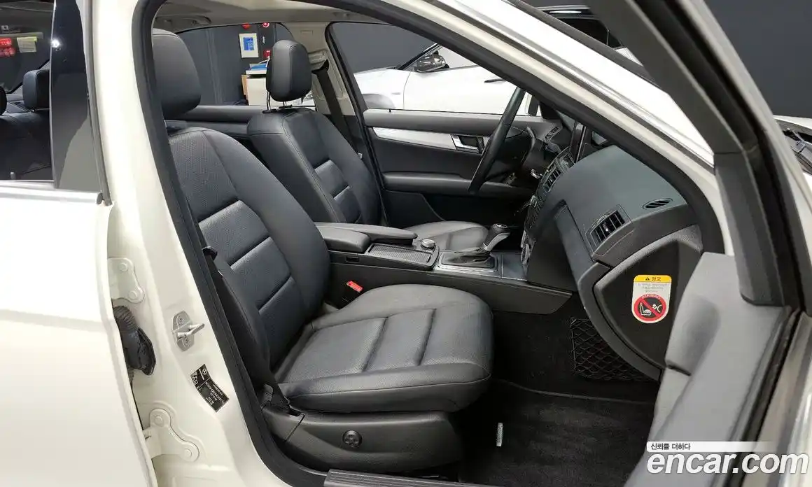 Mercedes-Benz C-Class 2010 1.8 Автомат в Москве № 195418, фото 15