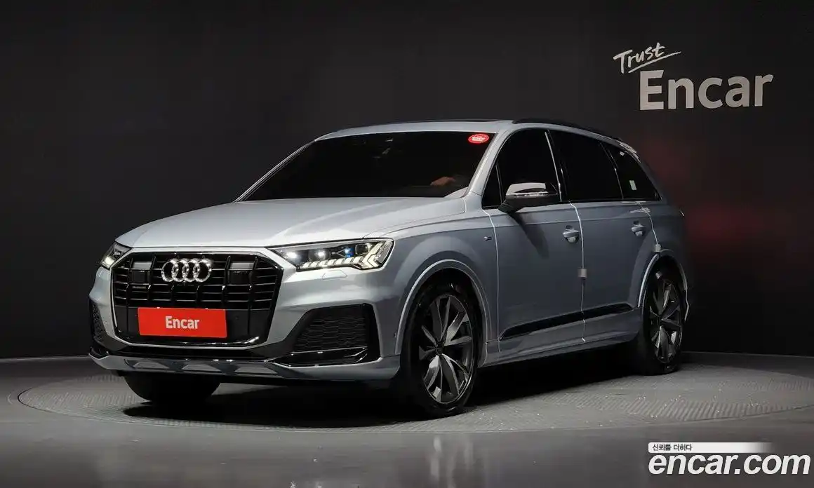 Audi Q7 2023 3.0 Автомат в Москве № 196167, фото 1