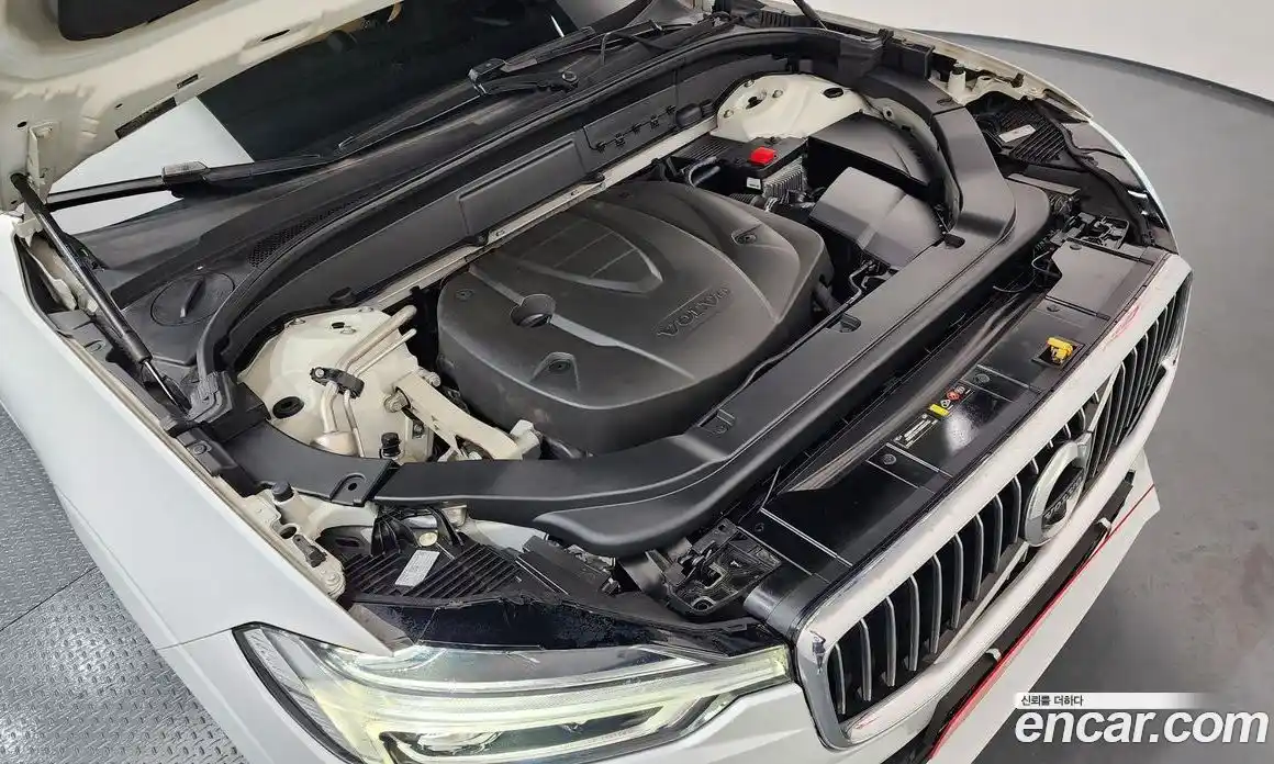 Volvo XC60 2019 2.0 Автомат в Москве № 196977, фото 6