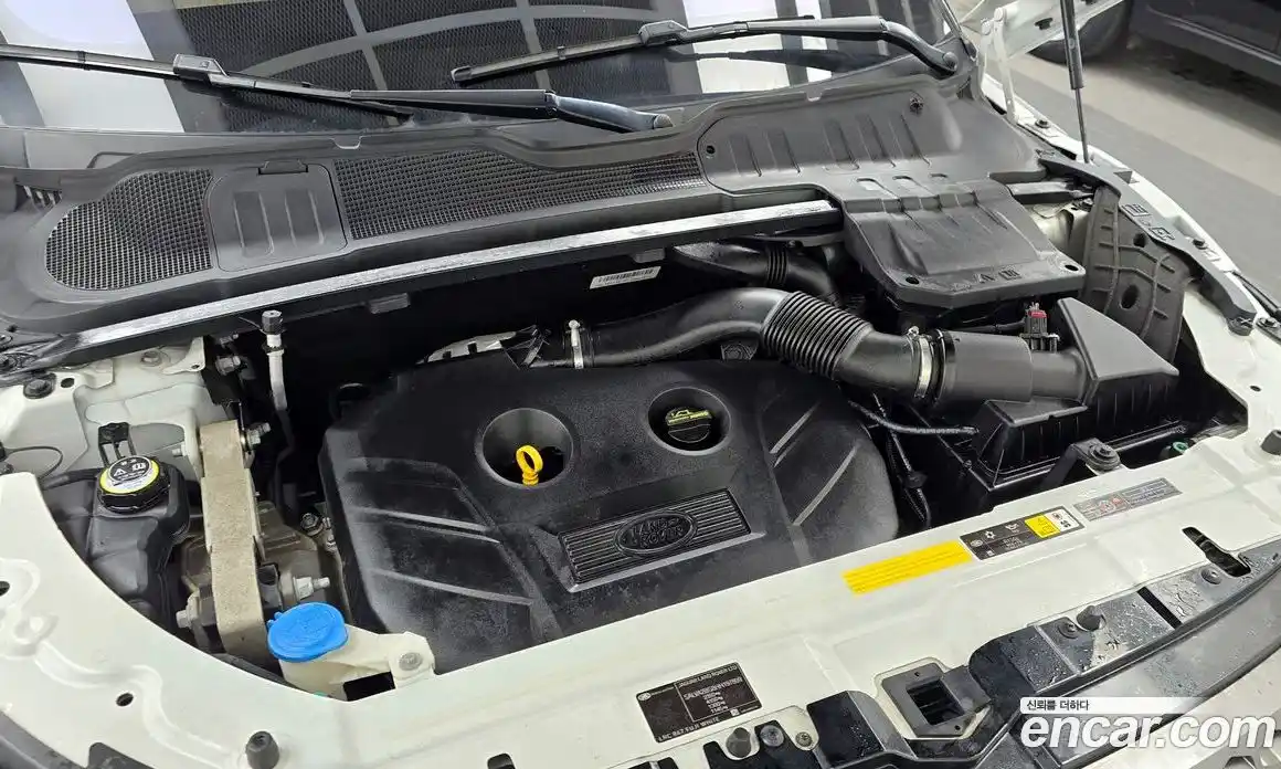 Land Rover Range-Rover Evoque 2017 2.0 Автомат в Москве № 198160, фото 16