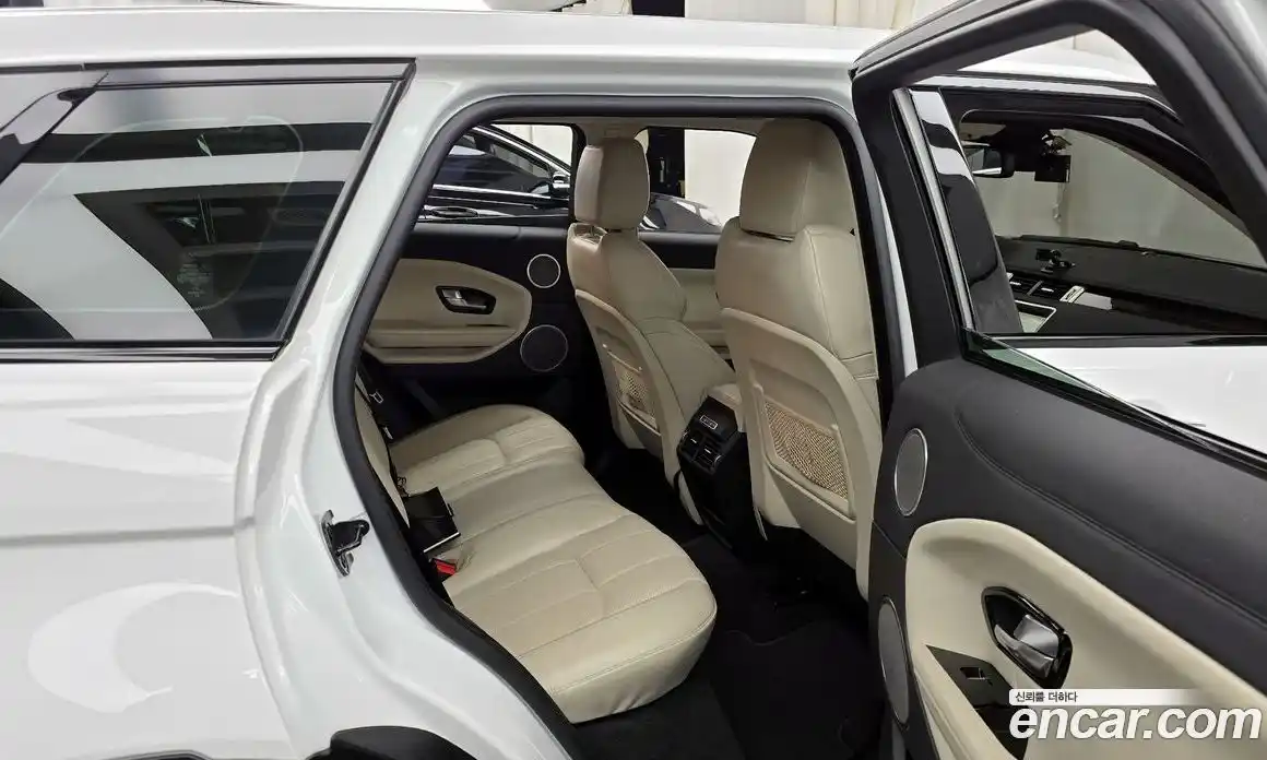 Land Rover Range-Rover Evoque 2017 2.0 Автомат в Москве № 198160, фото 17