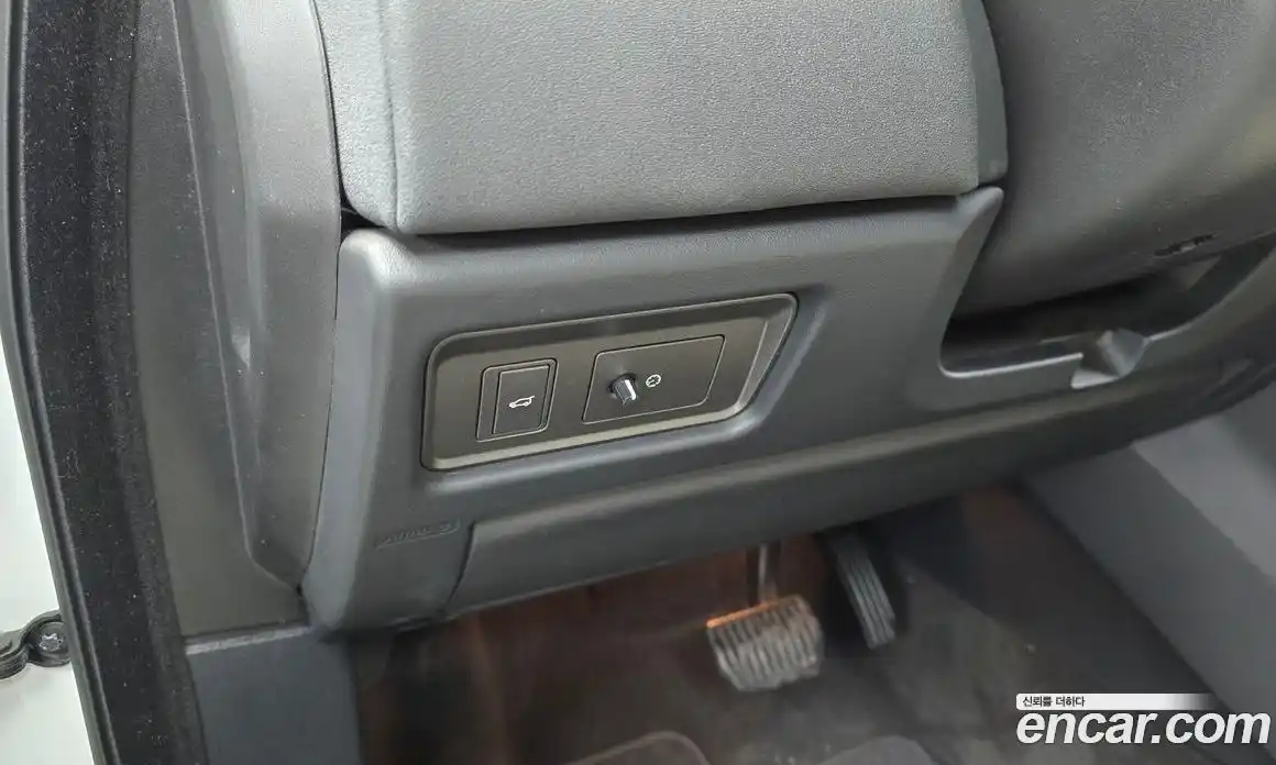 Land Rover Range-Rover Evoque 2017 2.0 Автомат в Москве № 198160, фото 19