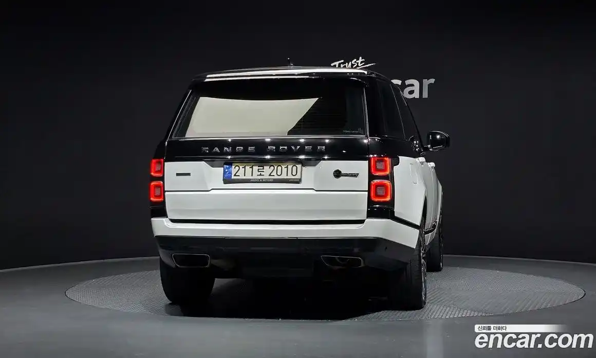 Land Rover Range-Rover 2017 5.0 Автомат в Москве № 198204, фото 13