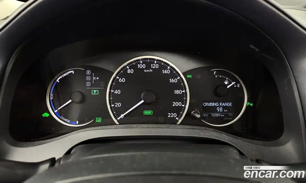 Lexus CT200h 2018 1.8 Автомат в Москве № 198864, фото 8