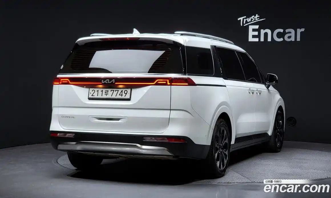 Kia Canival 2023 2.2 Автомат в Москве № 19896, фото 17