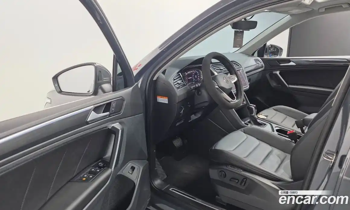 Volkswagen Tiguan 2024 2.0 Автомат в Москве № 198976, фото 13