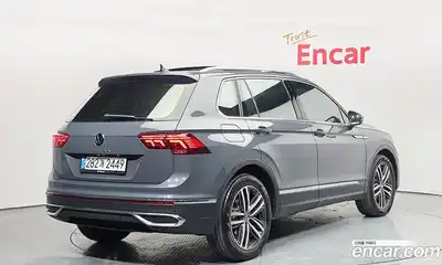 Volkswagen Tiguan 2024 2.0 Автомат в Москве № 198976, миниатюра 2