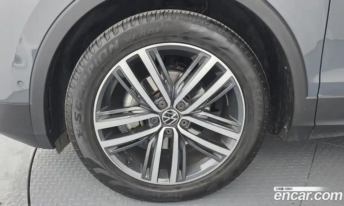 Volkswagen Tiguan 2024 2.0 Автомат в Москве № 198976, фото 5