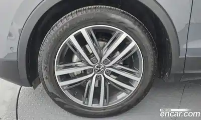 Volkswagen Tiguan 2024 2.0 Автомат в Москве № 198976, миниатюра 5