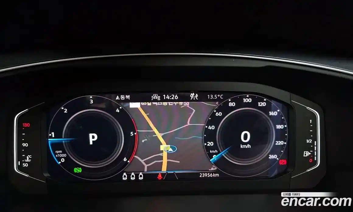 Volkswagen Tiguan 2024 2.0 Автомат в Москве № 198976, фото 8