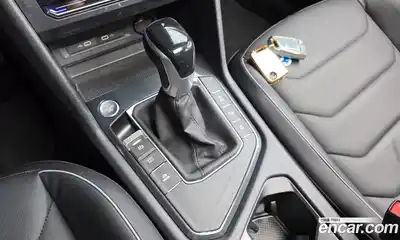 Volkswagen Tiguan 2024 2.0 Автомат в Москве № 198976, миниатюра 9