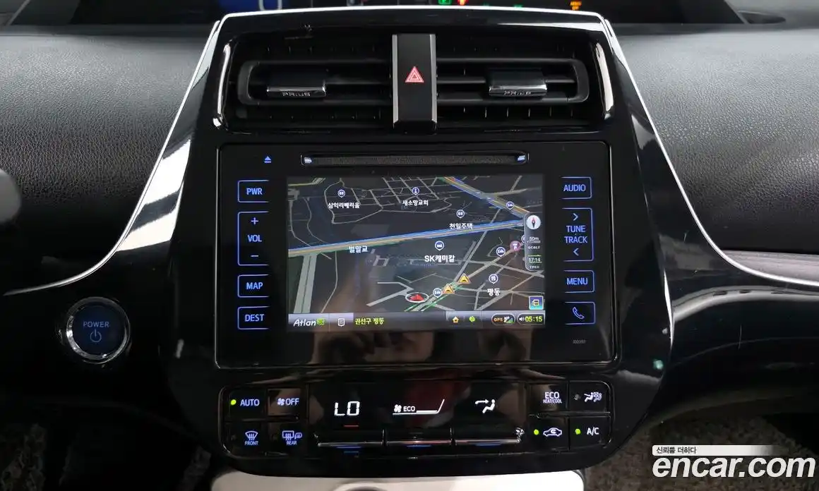 Toyota Prius 2018 1.8 Автомат в Москве № 199686, фото 17