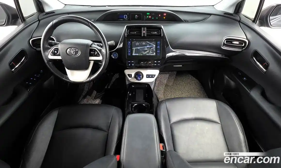 Toyota Prius 2018 1.8 Автомат в Москве № 199686, фото 18