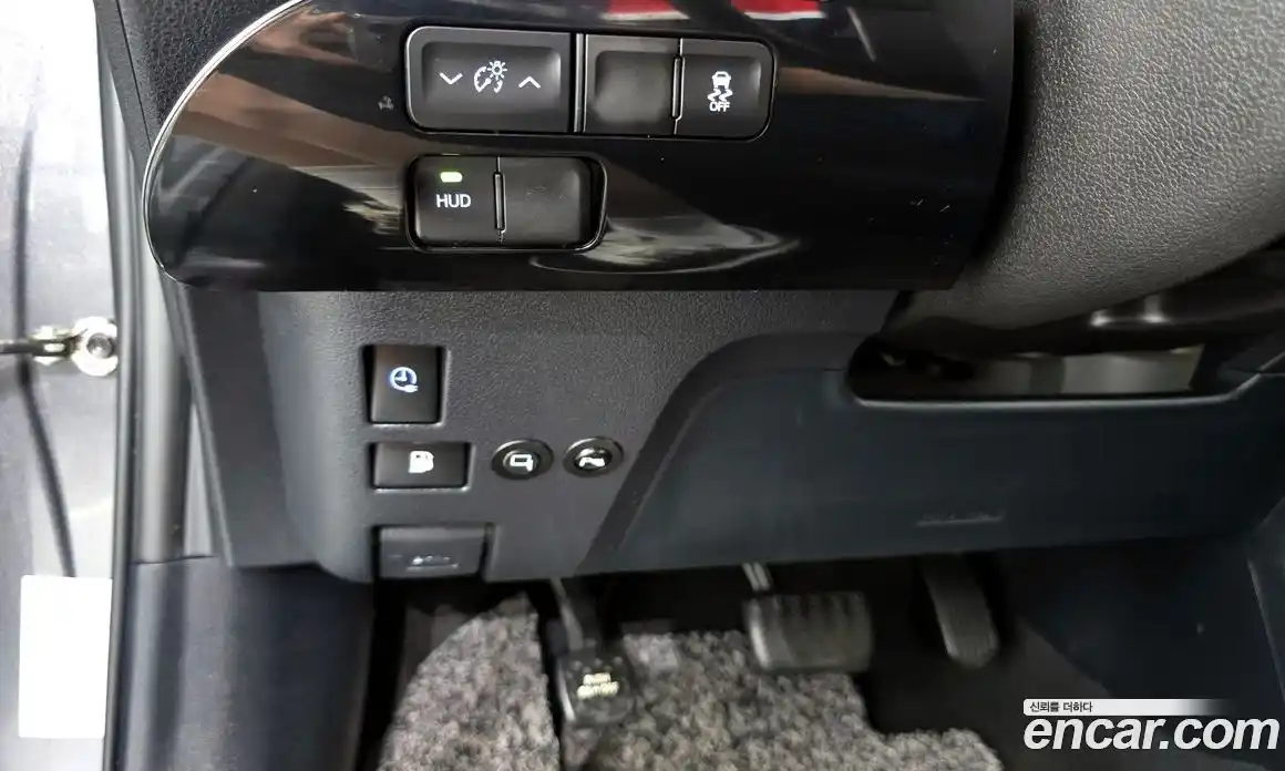 Toyota Prius 2018 1.8 Автомат в Москве № 199686, фото 19