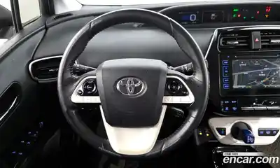 Toyota Prius 2018 1.8 Автомат в Москве № 199686, миниатюра 2