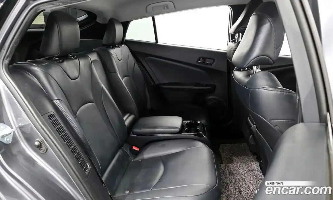 Toyota Prius 2018 1.8 Автомат в Москве № 199686, фото 4