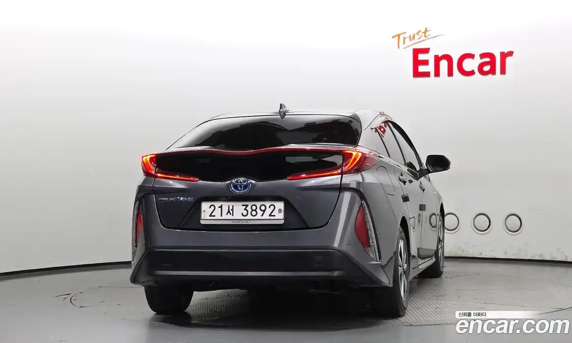 Toyota Prius 2018 1.8 Автомат в Москве № 199686, фото 5