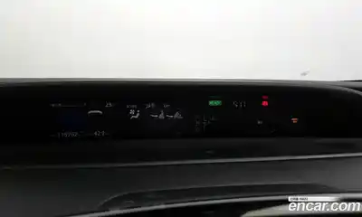 Toyota Prius 2018 1.8 Автомат в Москве № 199686, миниатюра 8