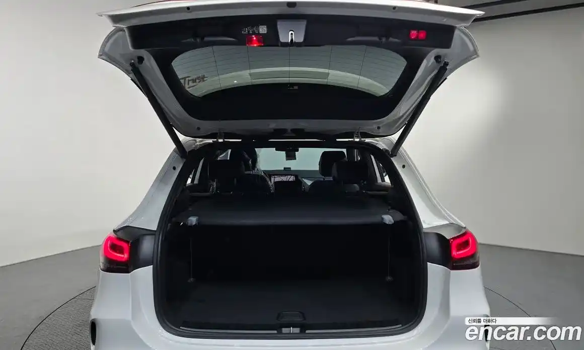 Mercedes-Benz GLA-Class 2023 2.0 Автомат в Москве № 202517, фото 19