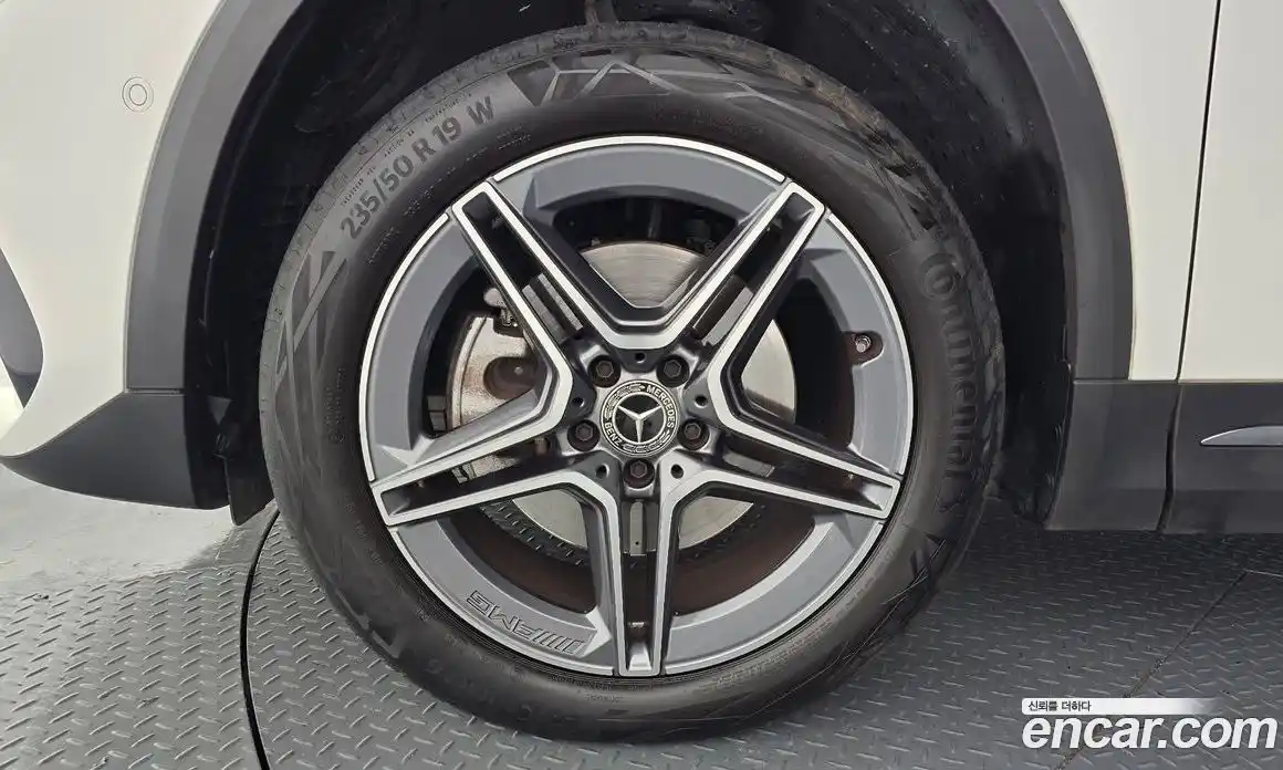 Mercedes-Benz GLA-Class 2023 2.0 Автомат в Москве № 202517, фото 4