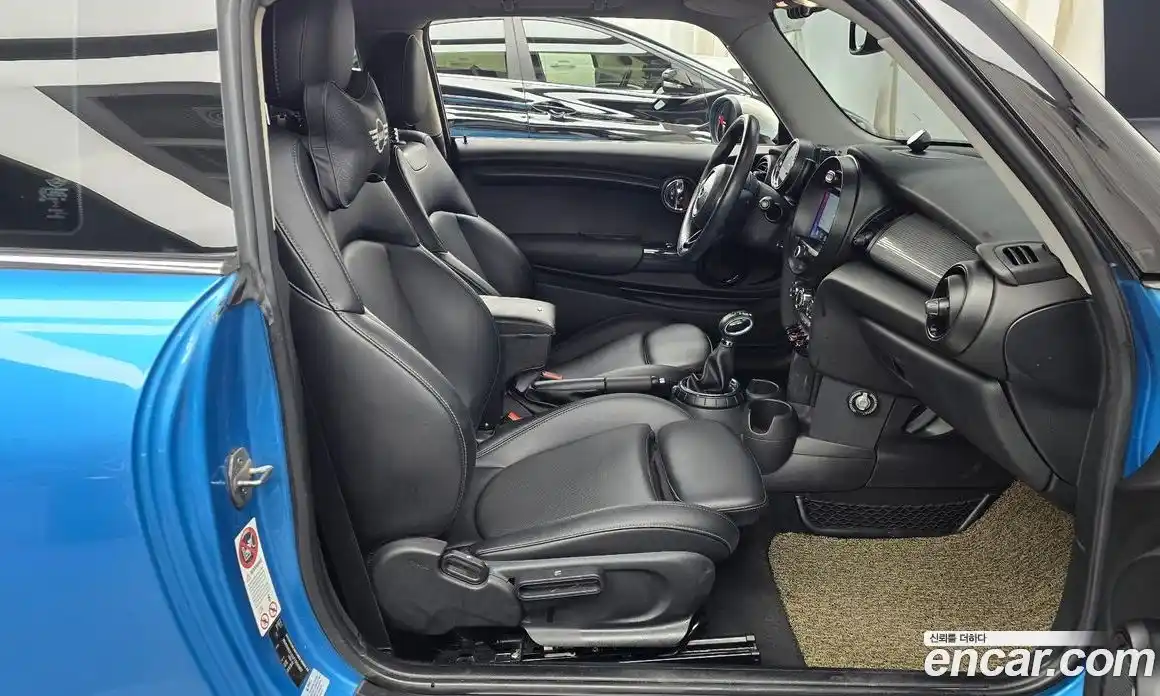 Mini Cooper 2015 1.5 Автомат в Москве № 205357, фото 1