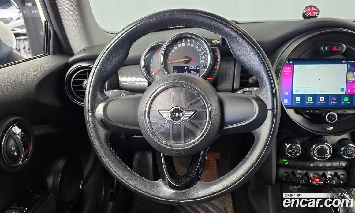 Mini Cooper 2015 1.5 Автомат в Москве № 205357, фото 17