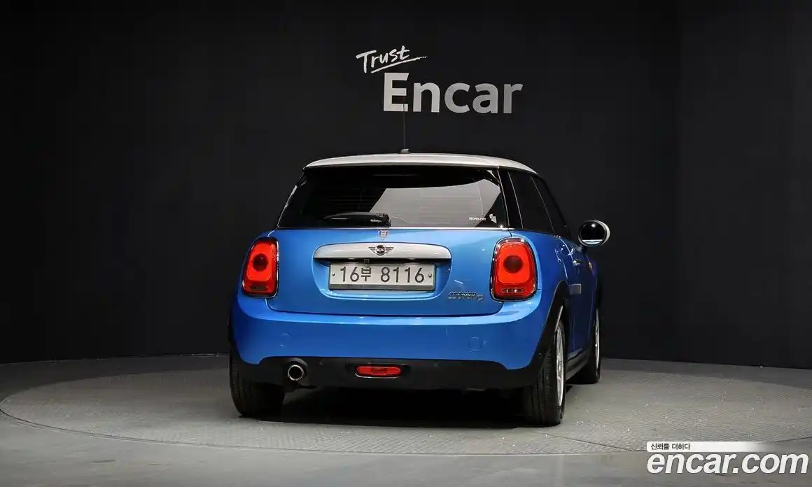 Mini Cooper 2015 1.5 Автомат в Москве № 205357, фото 19