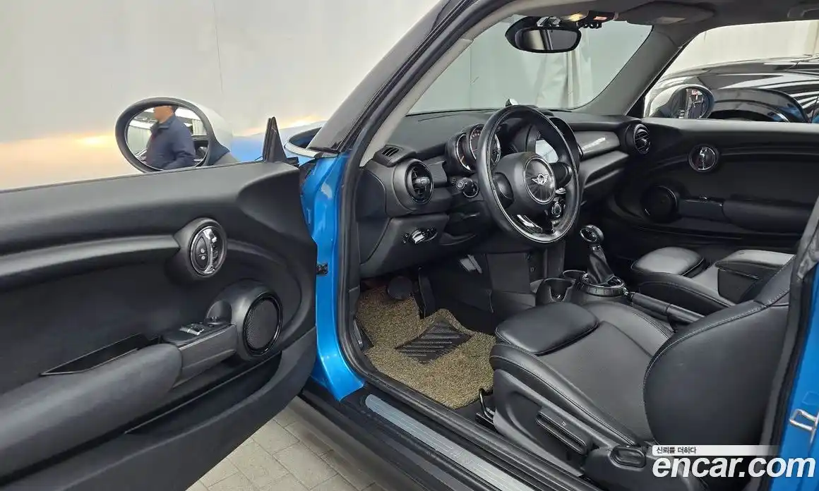 Mini Cooper 2015 1.5 Автомат в Москве № 205357, фото 3