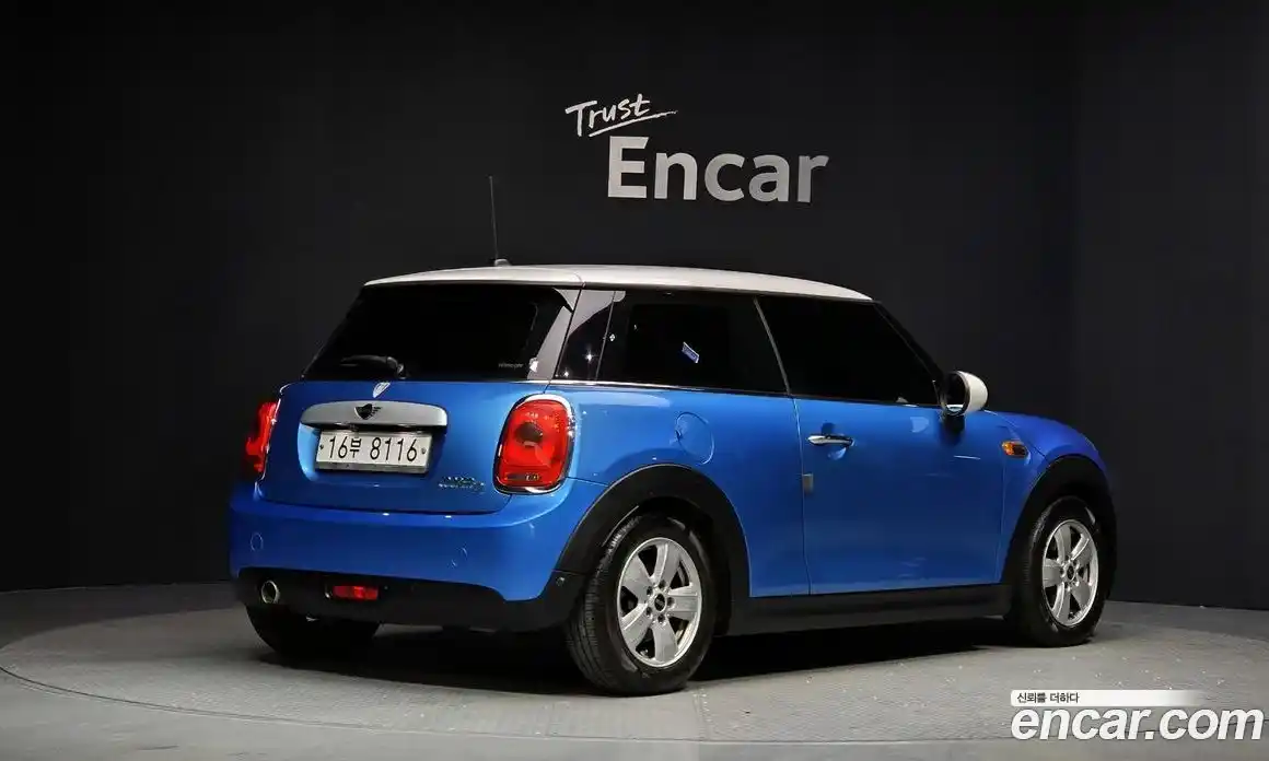 Mini Cooper 2015 1.5 Автомат в Москве № 205357, фото 6