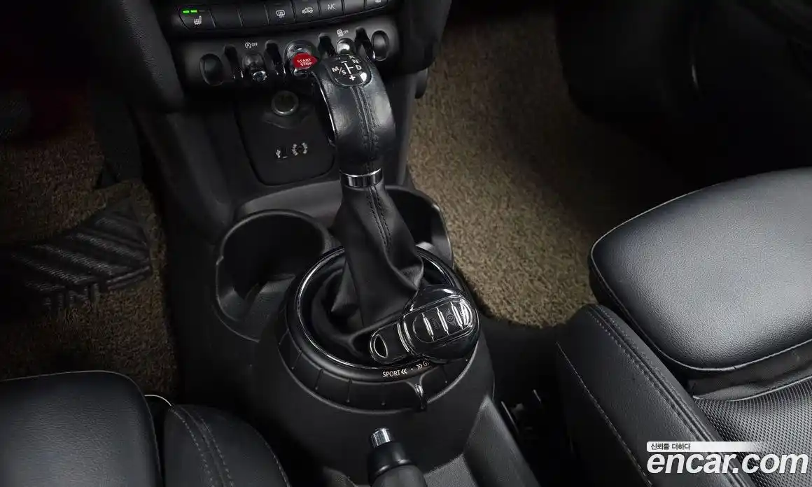 Mini Cooper 2015 1.5 Автомат в Москве № 205357, фото 10