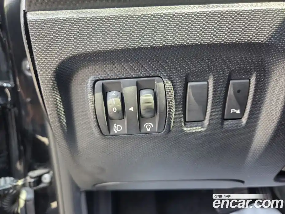 Renault QM3 2015 1.5 Автомат в Москве № 210021, фото 11