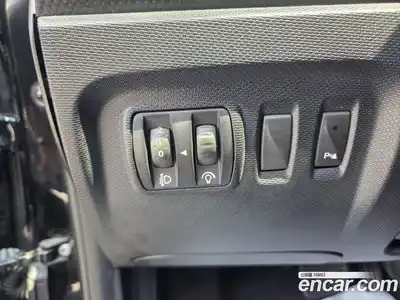 Renault QM3 2015 1.5 Автомат в Москве № 210021, миниатюра 11