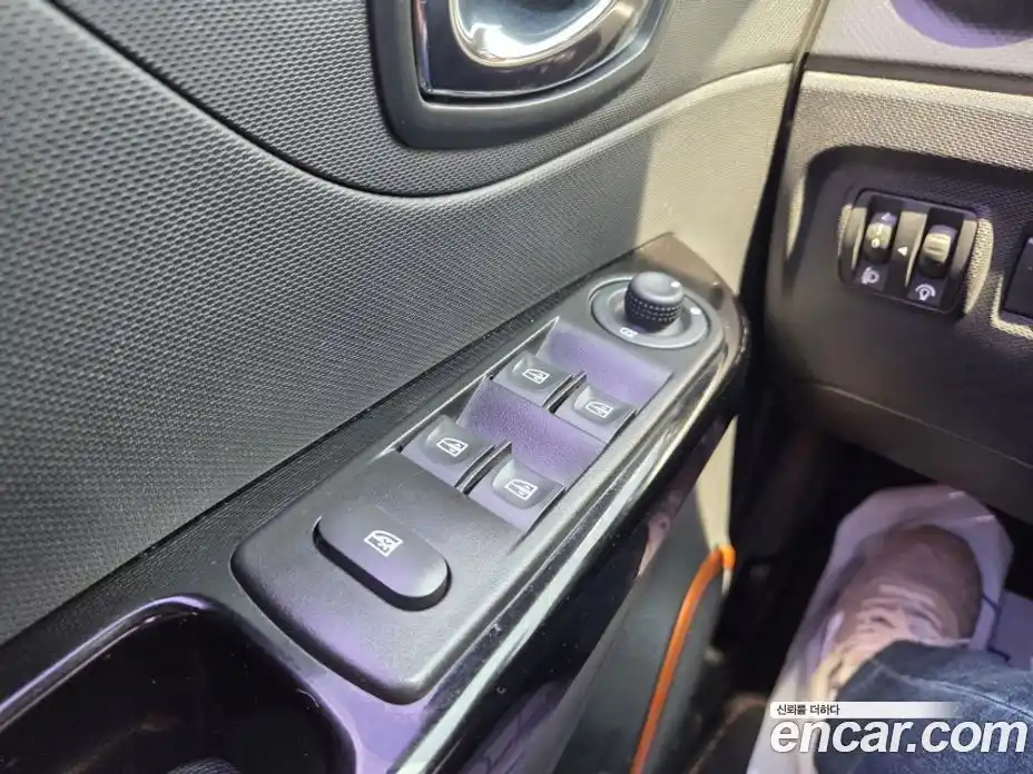 Renault QM3 2015 1.5 Автомат в Москве № 210021, фото 17