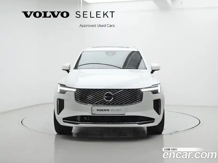 Volvo XC90 2026 2.0 Автомат в Москве № 212762, фото 3