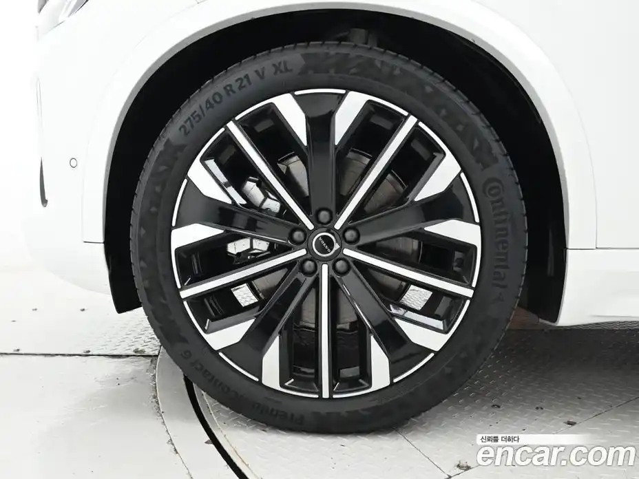 Volvo XC90 2026 2.0 Автомат в Москве № 212762, фото 5