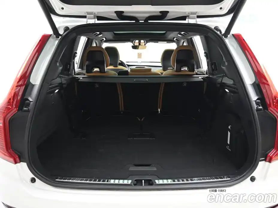 Volvo XC90 2025 2.0 Автомат в Москве № 212772, фото 20