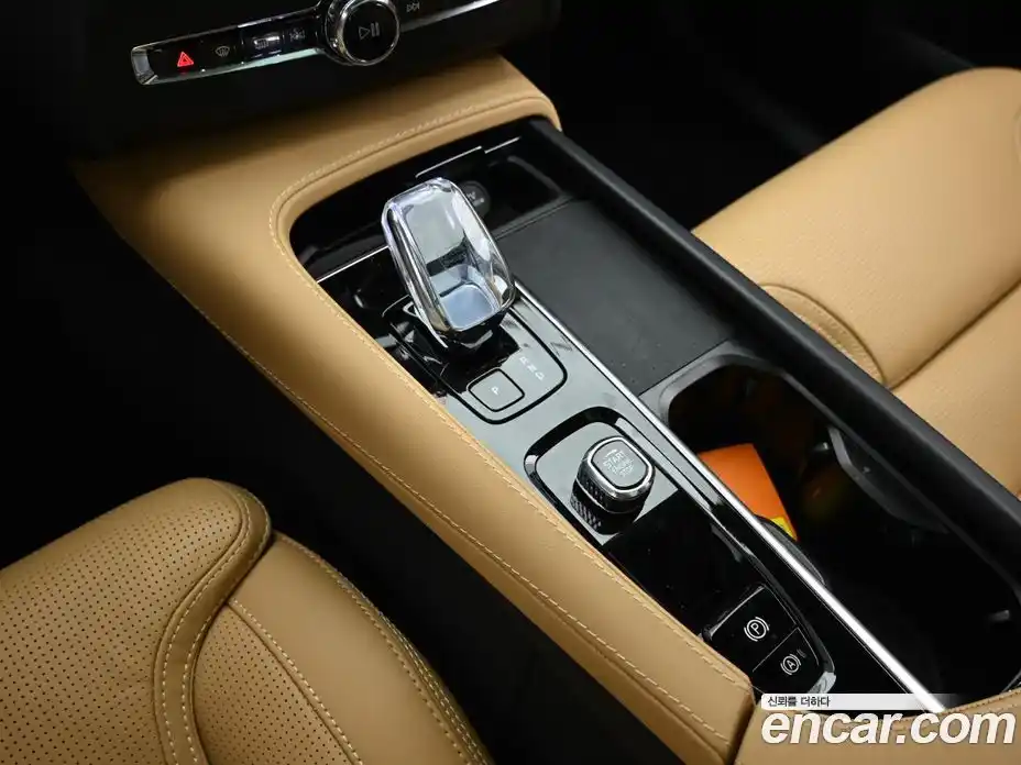 Volvo XC90 2025 2.0 Автомат в Москве № 212772, фото 9