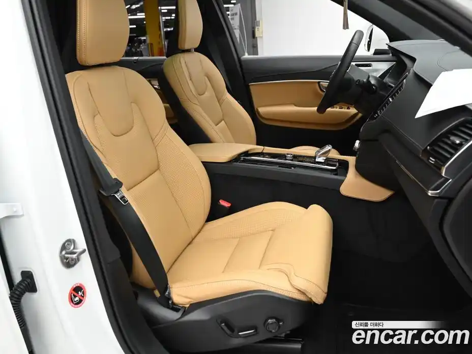 Volvo XC90 2025 2.0 Автомат в Москве № 212772, фото 10