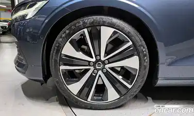 Volvo S60 2023 2.0 Автомат в Москве № 212811, миниатюра 12