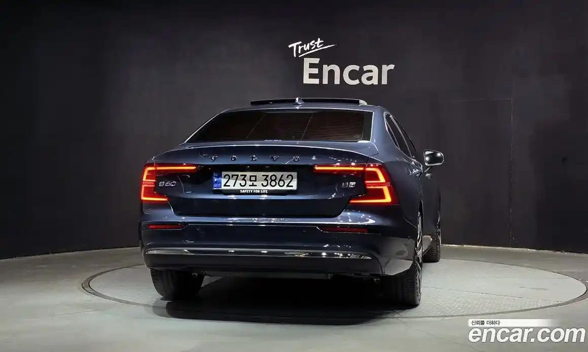 Volvo S60 2023 2.0 Автомат в Москве № 212811, фото 15