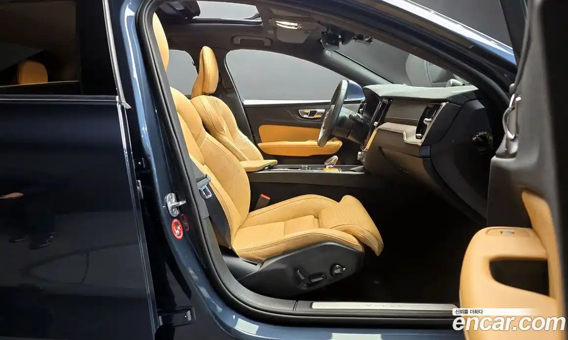 Volvo S60 2023 2.0 Автомат в Москве № 212811, фото 20