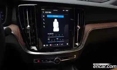 Volvo S60 2023 2.0 Автомат в Москве № 212811, миниатюра 5