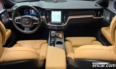 Volvo S60 2023 2.0 Автомат в Москве № 212811, миниатюра 7