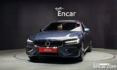 Volvo S60 2023 2.0 Автомат в Москве № 212811, миниатюра 10