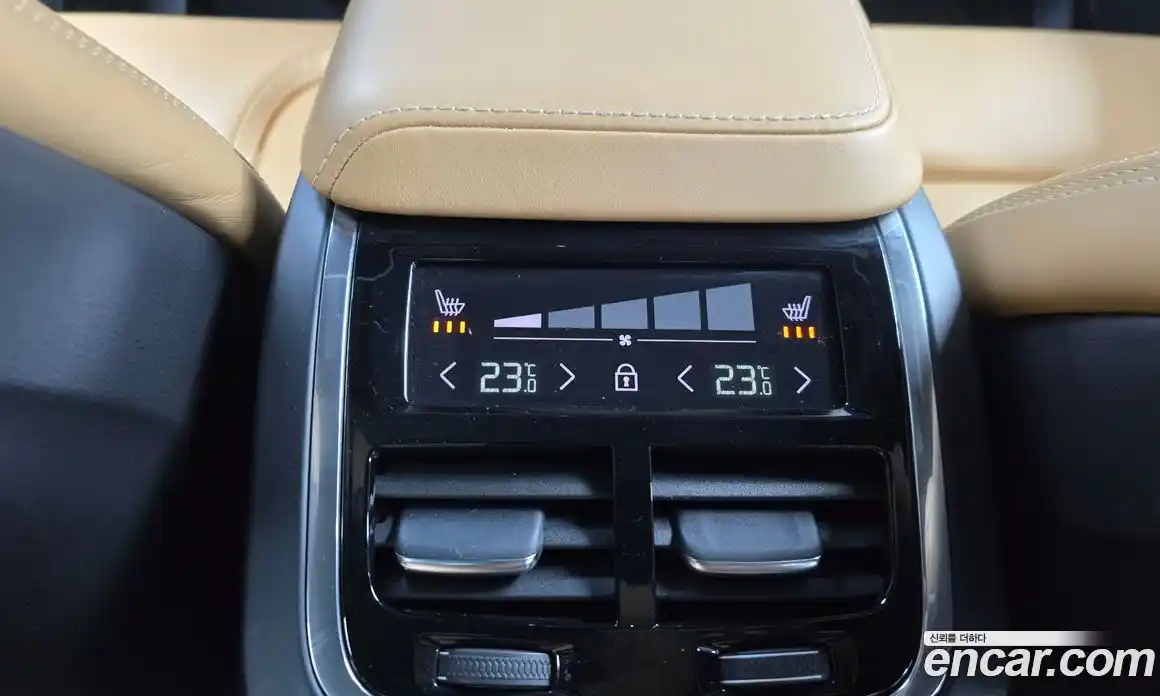 Volvo XC60 2020 2.0 Автомат в Москве № 212838, фото 18