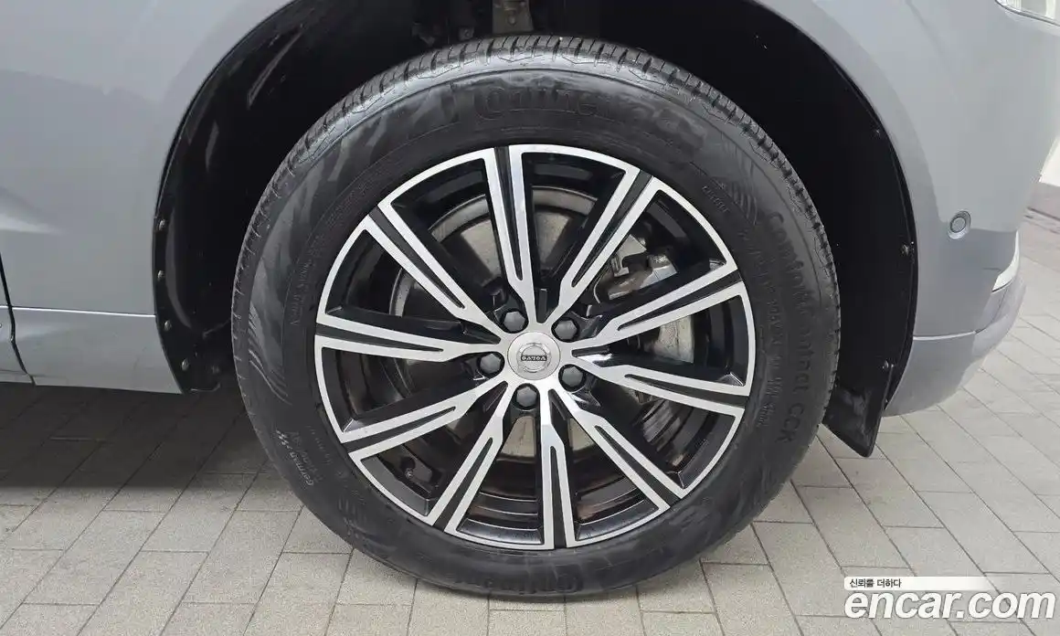 Volvo XC60 2020 2.0 Автомат в Москве № 212838, фото 5