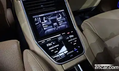 Porsche Panamera 2018 3.0 Автомат в Москве № 213229, миниатюра 2